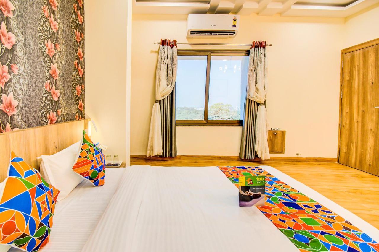 Fabhotel Prime Om Epic Vijay Nagar Индор Екстериор снимка