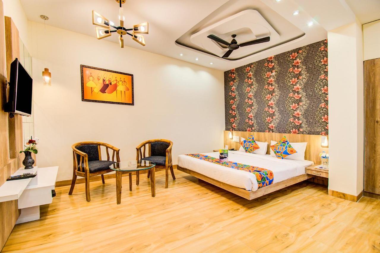 Fabhotel Prime Om Epic Vijay Nagar Индор Екстериор снимка