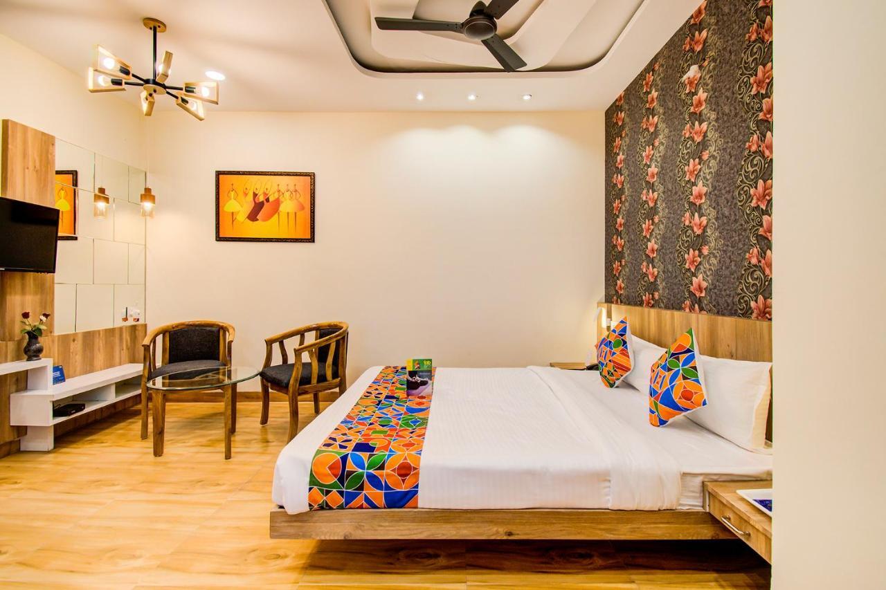 Fabhotel Prime Om Epic Vijay Nagar Индор Екстериор снимка